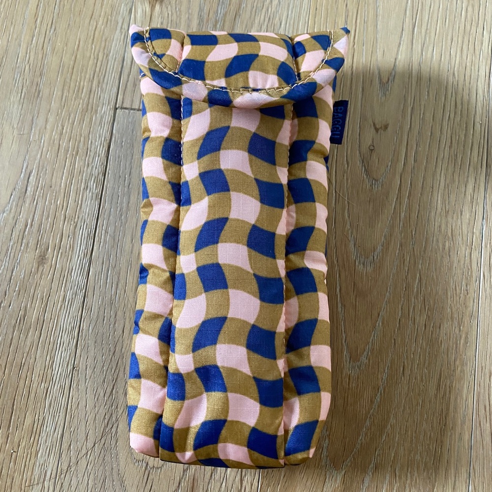 BAGGU Glasses Case in Wavy Gingham